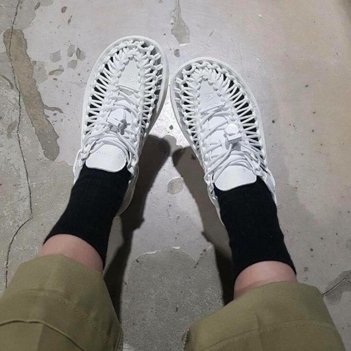 keen uneek o2 white